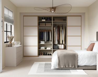 Sliding wardrobe doors in cashmere